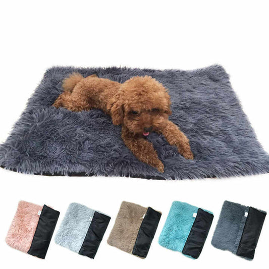 Dark Grey Plush Pet Mat for Dogs and Cats - 50x70cm, Anti-Slip, Warm and Cozy for Autumn and Winter