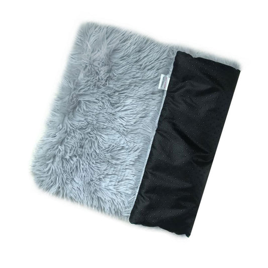 Light Grey Plush Pet Mat for Dogs and Cats - 50x70cm, Anti-Slip, Warm and Cozy for Autumn and Winter